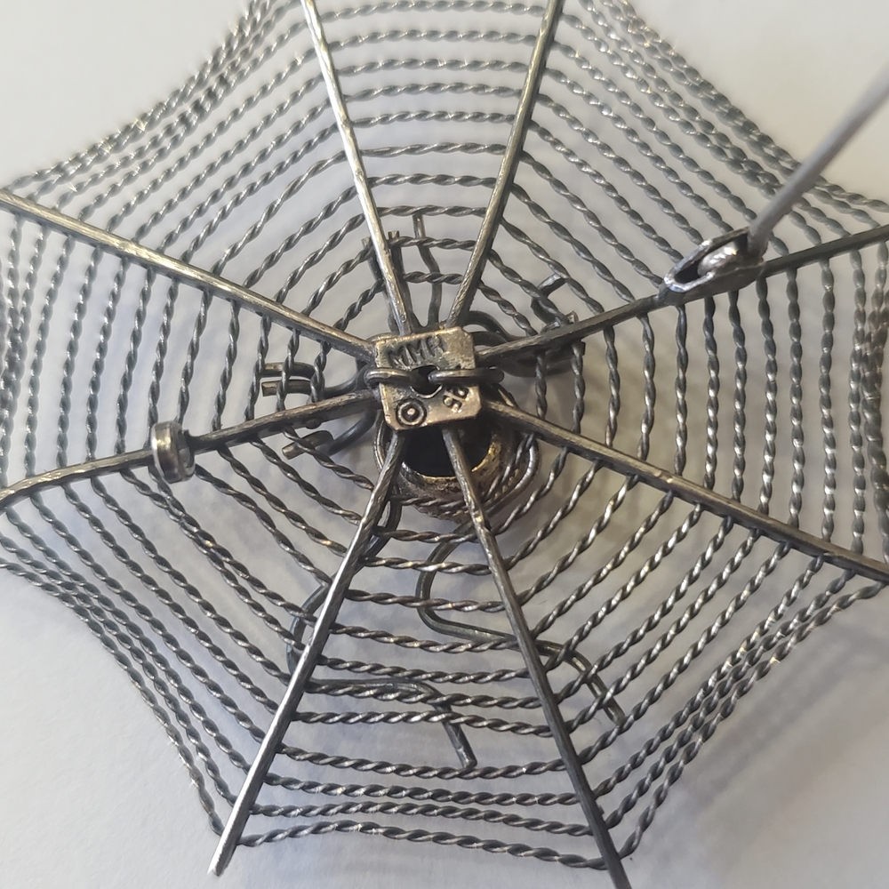 Vintage Metropolitan Museum Of Art (MMA) Sterling Silver Spider Web Brooch - Picture 5 of 8